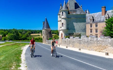 Balade à vélo, autour du château de Montpoupon